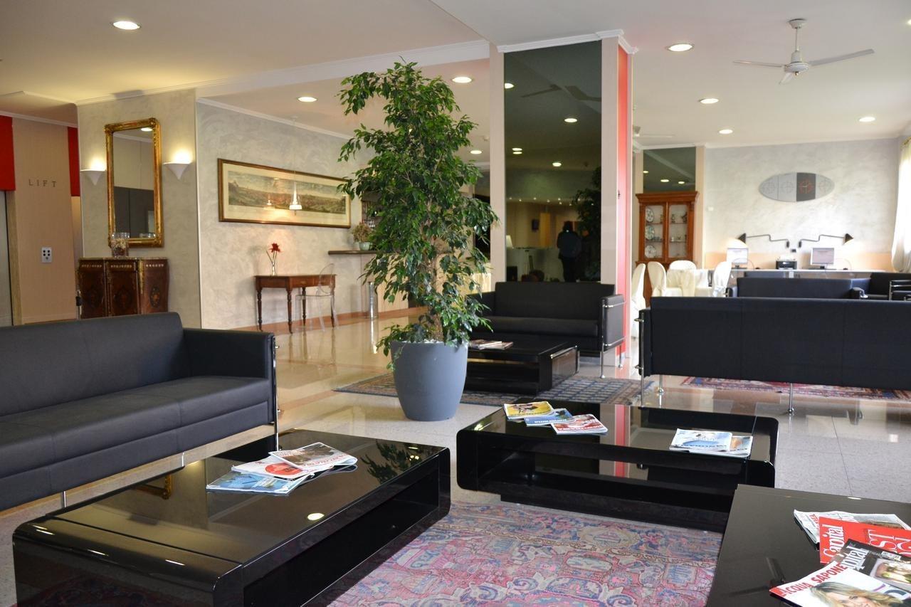 רומא Hotel Marc'Aurelio מראה חיצוני תמונה