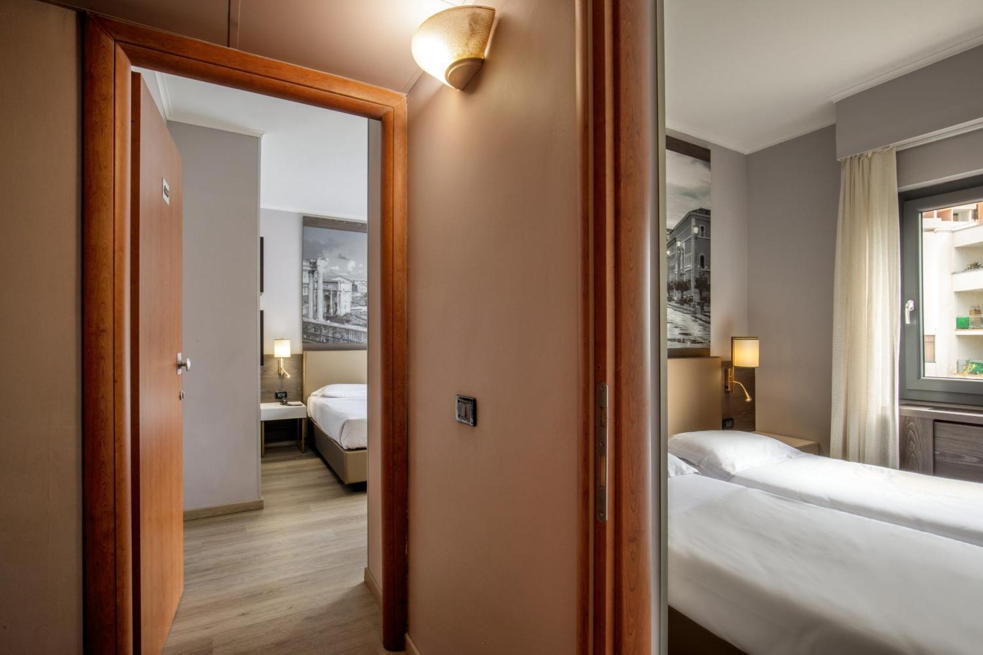 רומא Hotel Marc'Aurelio מראה חיצוני תמונה