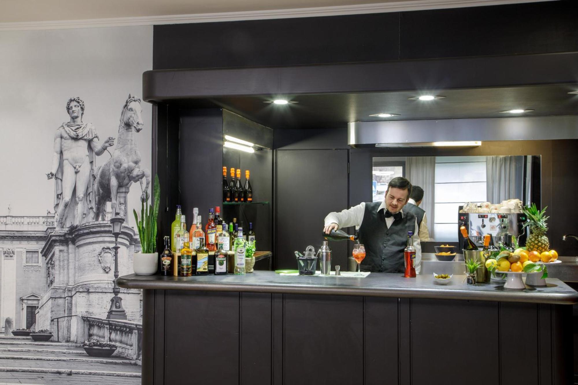 רומא Hotel Marc'Aurelio מראה חיצוני תמונה